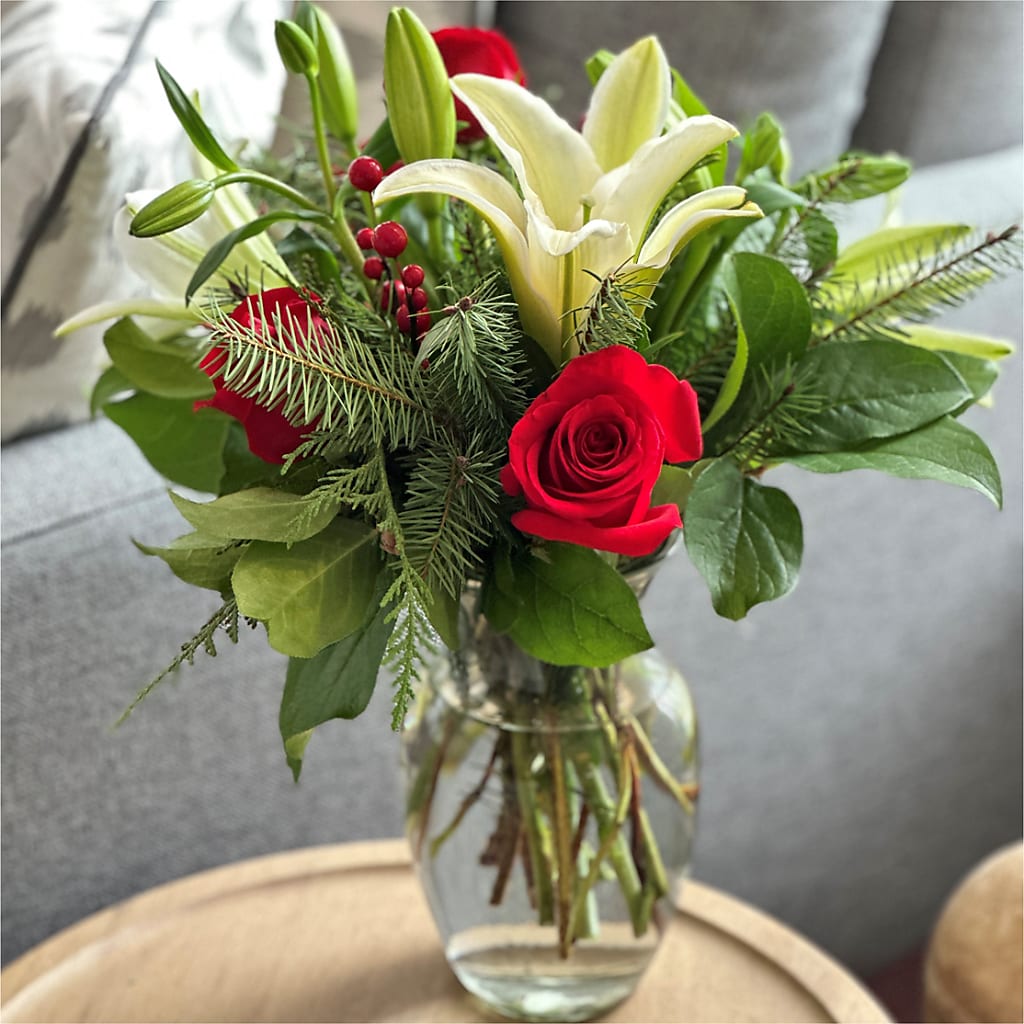 Sparkling Snowflakes Bouquet –  Sunset Ridge Floral Llc, Morganton NC